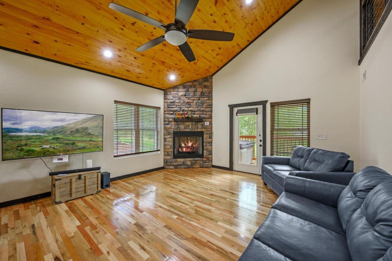Smoky Mountain Chalet Pigeon Forge Dış mekan fotoğraf